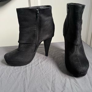 Club couture suede boots size 8